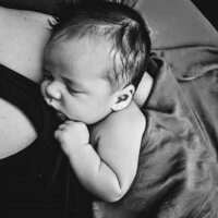 baby relaxed while nursing